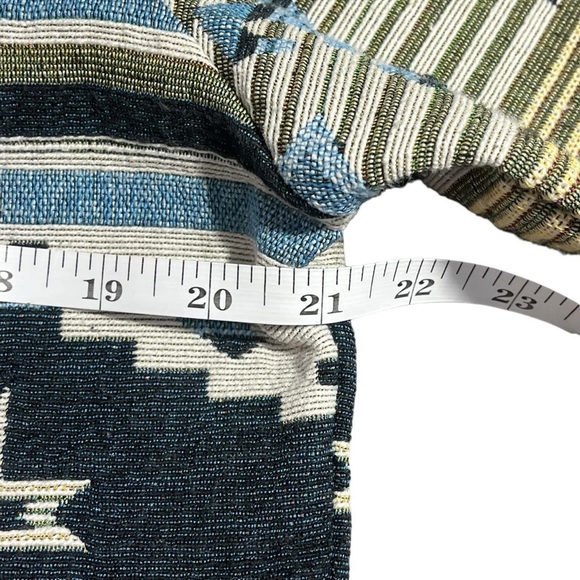 Southwestern style Aztec patterned button up jacket with a western vibe - Picture 4 of 6